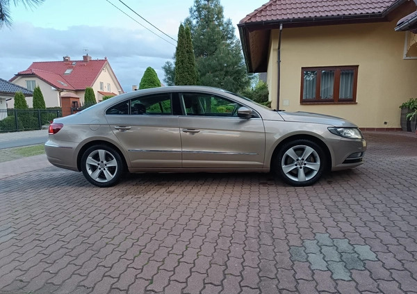 Volkswagen Passat cena 40900 przebieg: 230000, rok produkcji 2015 z Lubin małe 497